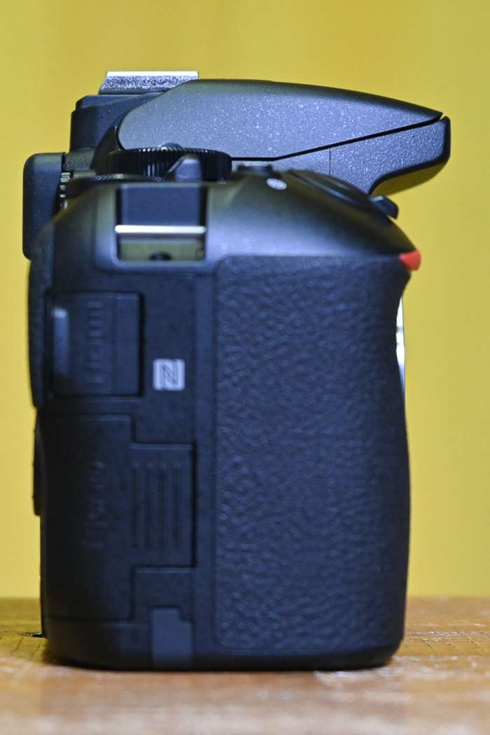 Nikon D5600 + 18-55 AF-P VR + Sandisk 128 GB | Závěrka 131 |  6214144