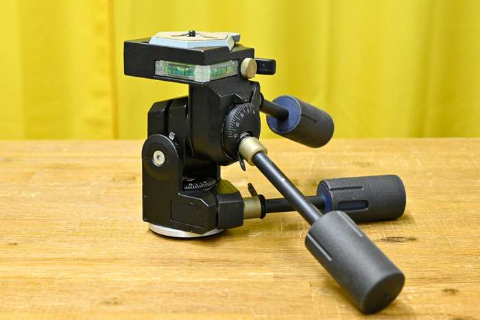 MANFROTTO 229 - hlava + 3x destička