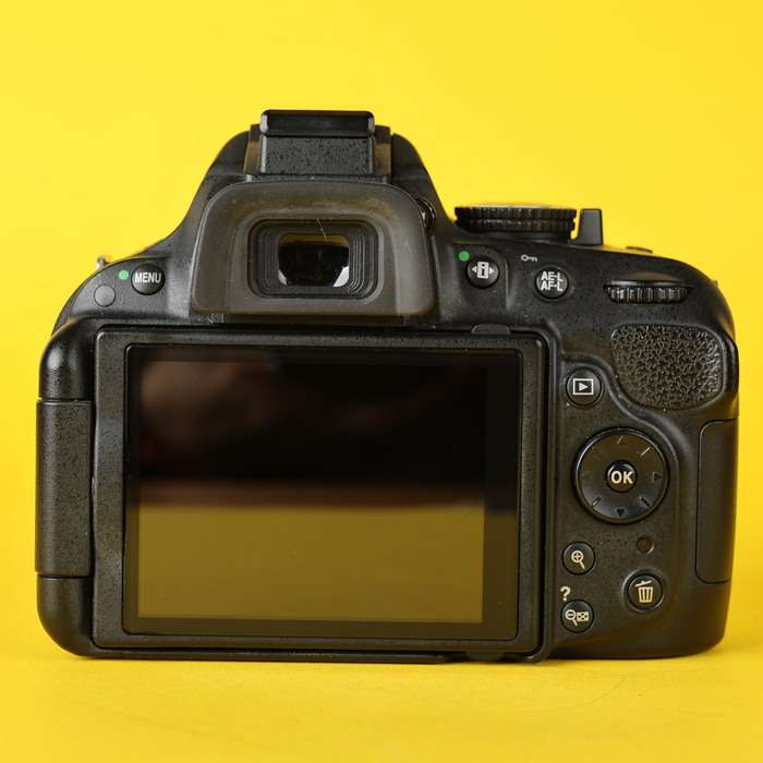 Nikon D5200 | 4575345