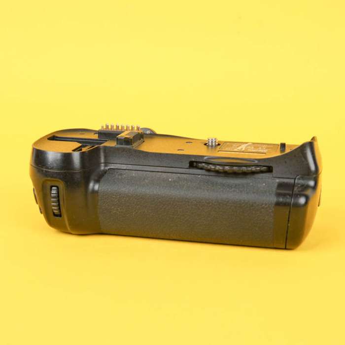 Nikon D300  + Grip | 4116458