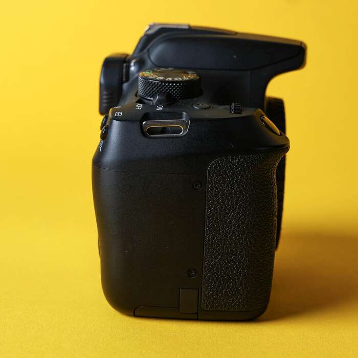 Canon EOS 1300D | 223073001650