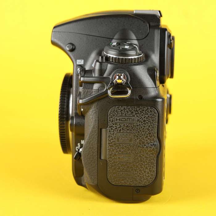 Nikon D700 | 2296974