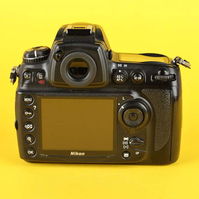 Nikon D700 | 2296974