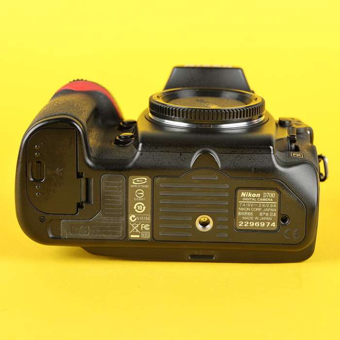 Nikon D700 | 2296974