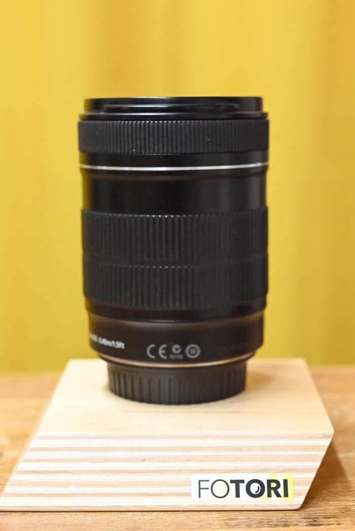 Canon EF-S 18-135mm f/3.5 - 5.6 IS