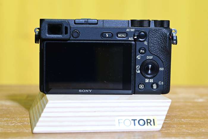 Sony Alpha A6500 + 3x Neoriginální baterie, nabíječka  | 3819970
