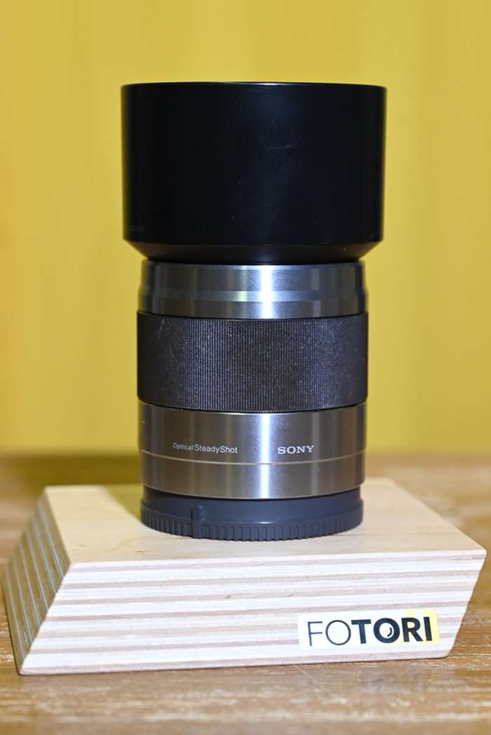 Sony E 50 mm f/1.8 OSS