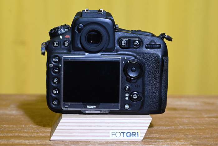 Nikon D810 + 64GB sd karta + 2x 8GB CFkarta + baterie patona | 601811