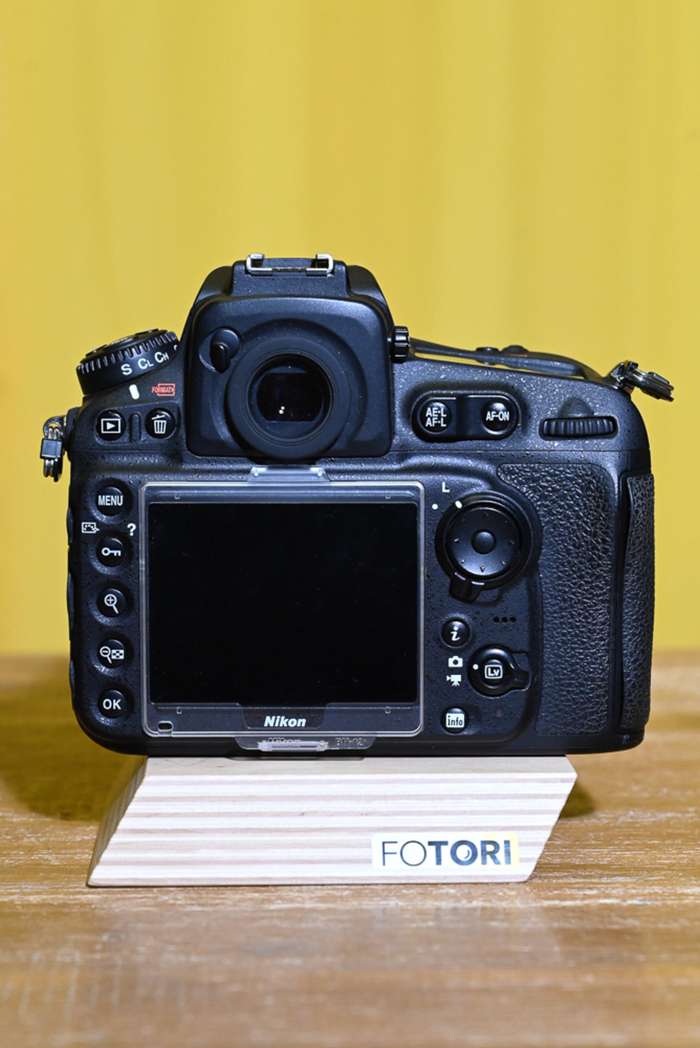 Nikon D810 + 64GB sd karta + 2x 8GB CFkarta + baterie patona | 601811