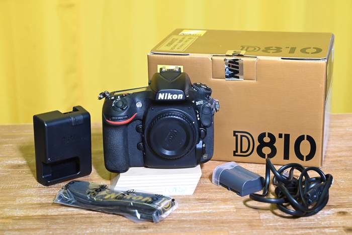Nikon D810 + 64GB sd karta + 2x 8GB CFkarta + baterie patona | 601811