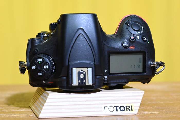 Nikon D810 + 64GB sd karta + 2x 8GB CFkarta + baterie patona | 601811