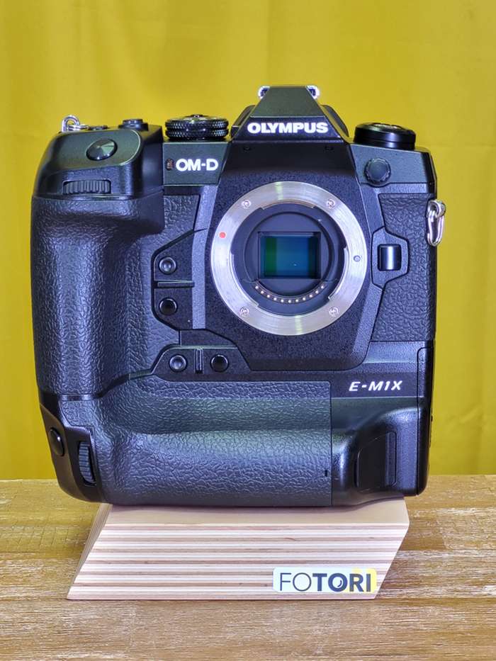 Olympus E-M1X tělo | BJ4A08705