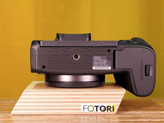 Canon EOS  RP  + Grip EG-E1 |  Nový