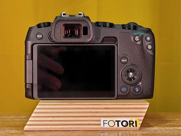 Canon EOS  RP  + Grip EG-E1 |  Nový