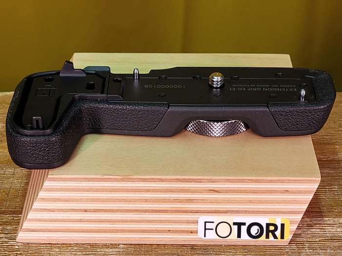 Canon EOS  RP  + Grip EG-E1 |  Nový