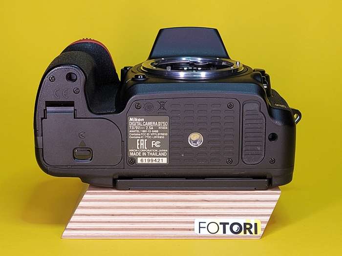 Nikon D750 |  6199421