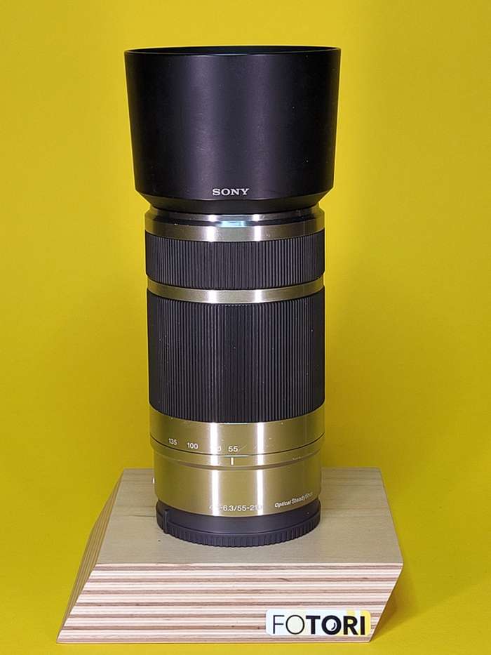 Sony E 55-210mm f/4.5-6.3 OSS
