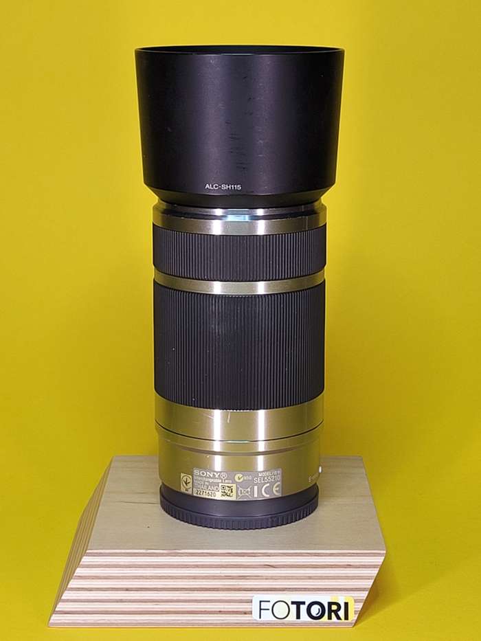 Sony E 55-210mm f/4.5-6.3 OSS