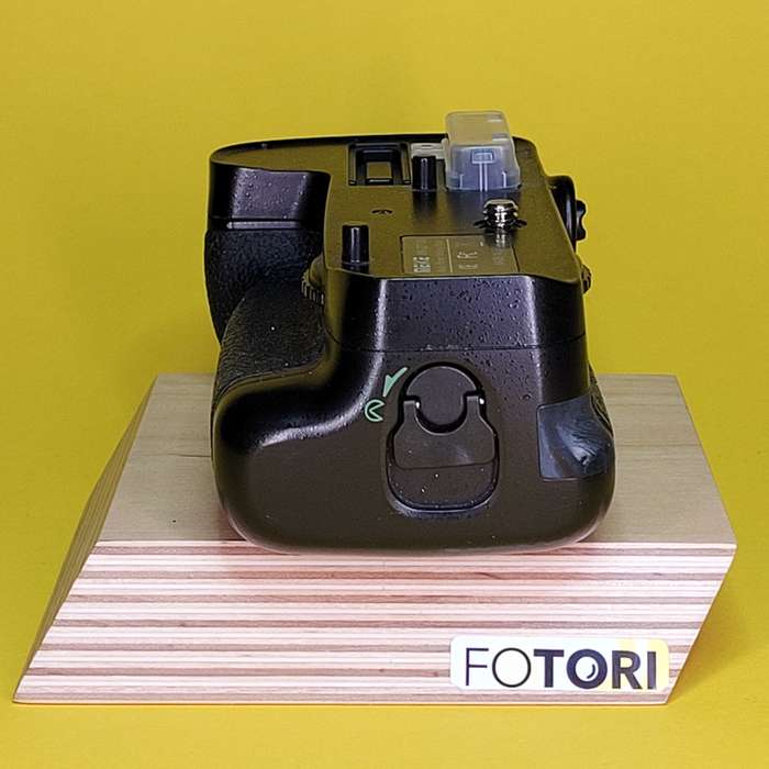 Nikon D7100  + Grip |  4332571