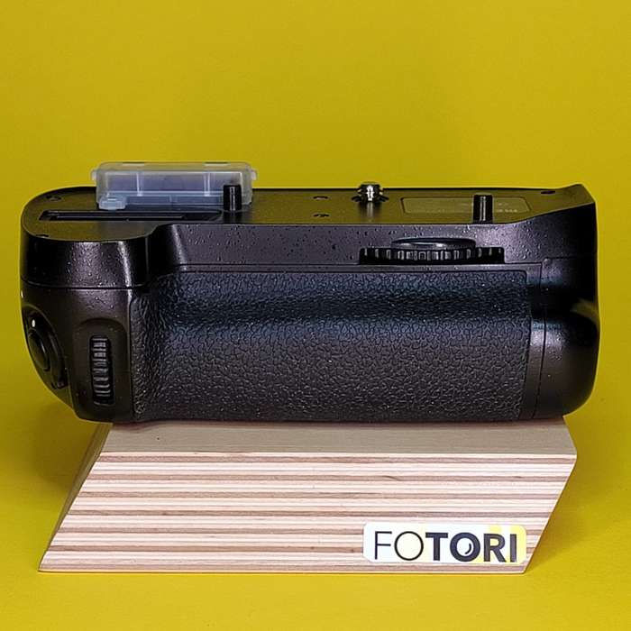 Nikon D7100  + Grip |  4332571