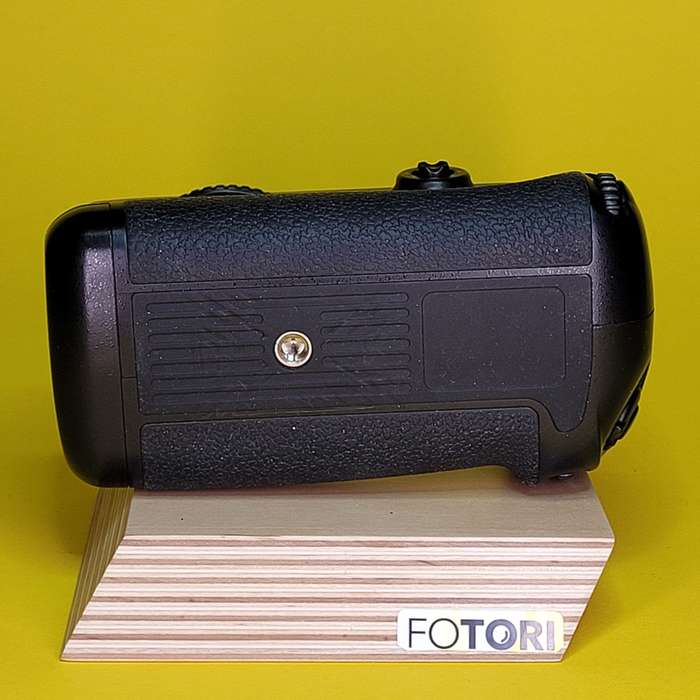 Nikon D7100  + Grip |  4332571