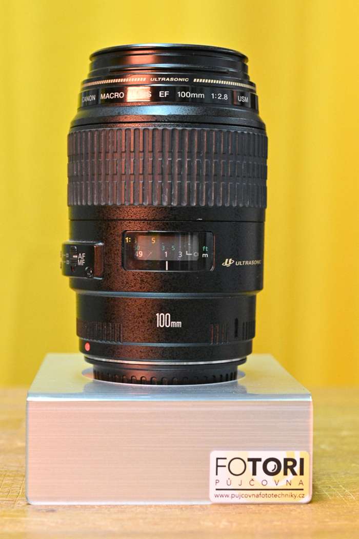 Canon EF 100mm f/2.8 Macro USM