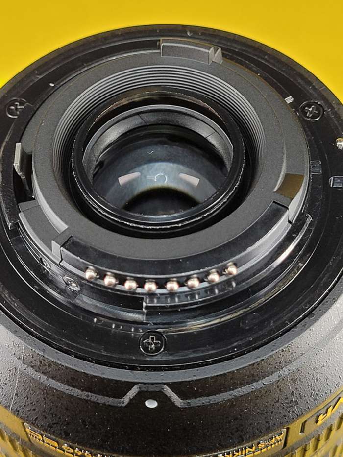 Nikon 18-105mm f/3,5-5,6 AF-S DX G ED VR  | 42199337