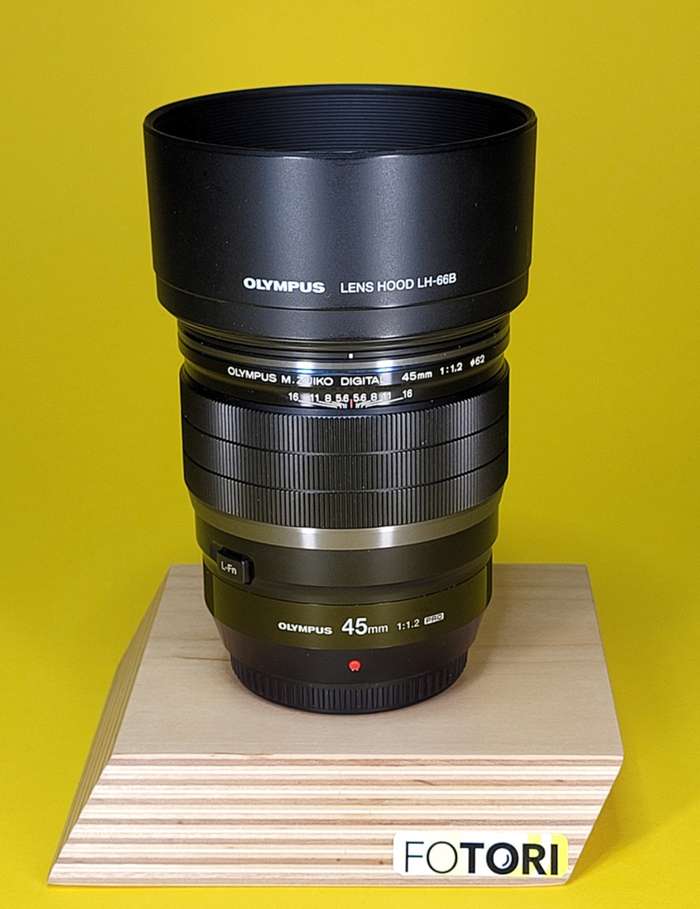Olympus M.Zuiko 45 mm f/1,2 PRO + UV filtr