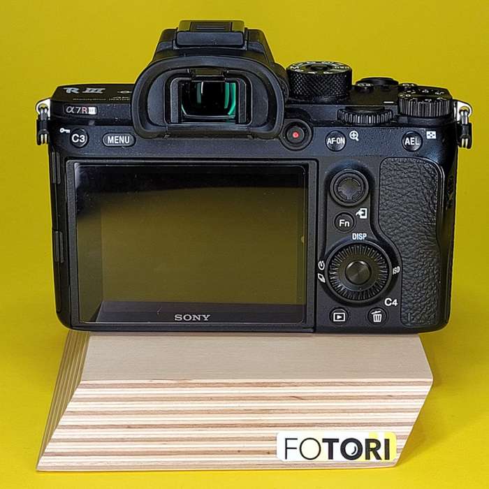 Sony Alpha A7R III | 3801005