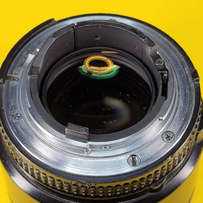 Nikon 85/1.8  AF | 266417