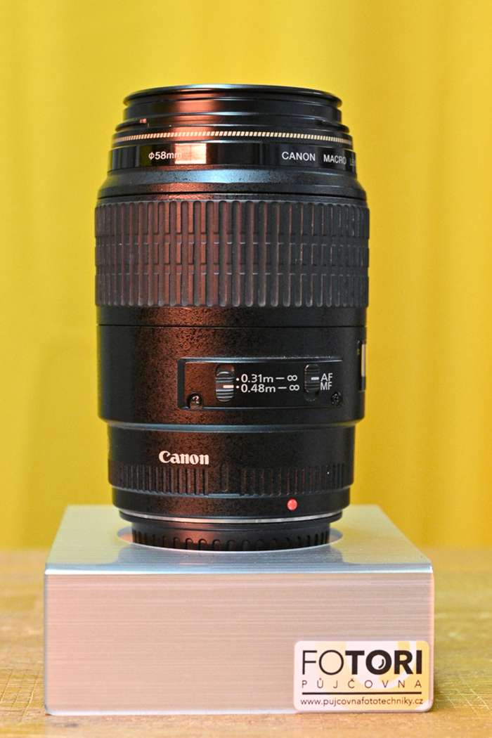 Canon EF 100mm f/2.8 Macro USM