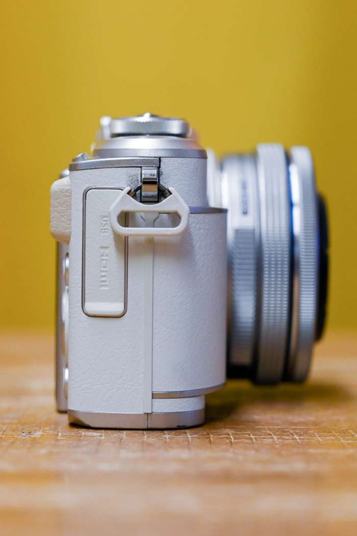 Olympus Pen  E-PL9 + 14-42/3,5-5,6 + 32GB karta