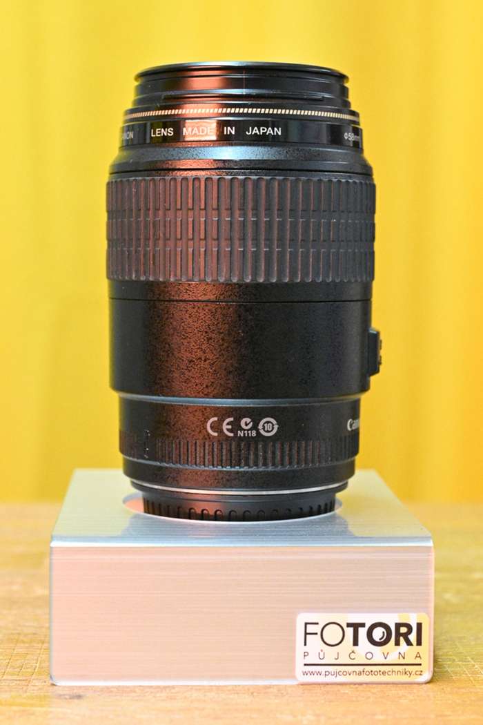 Canon EF 100mm f/2.8 Macro USM