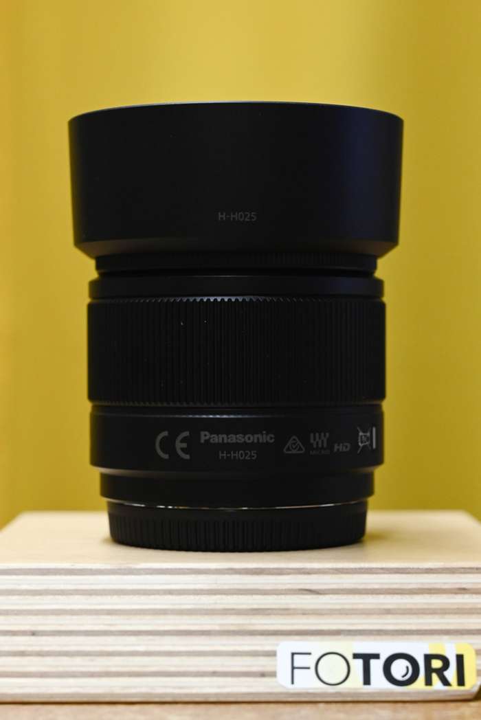 PANASONIC 25 mm f/1,7 černý