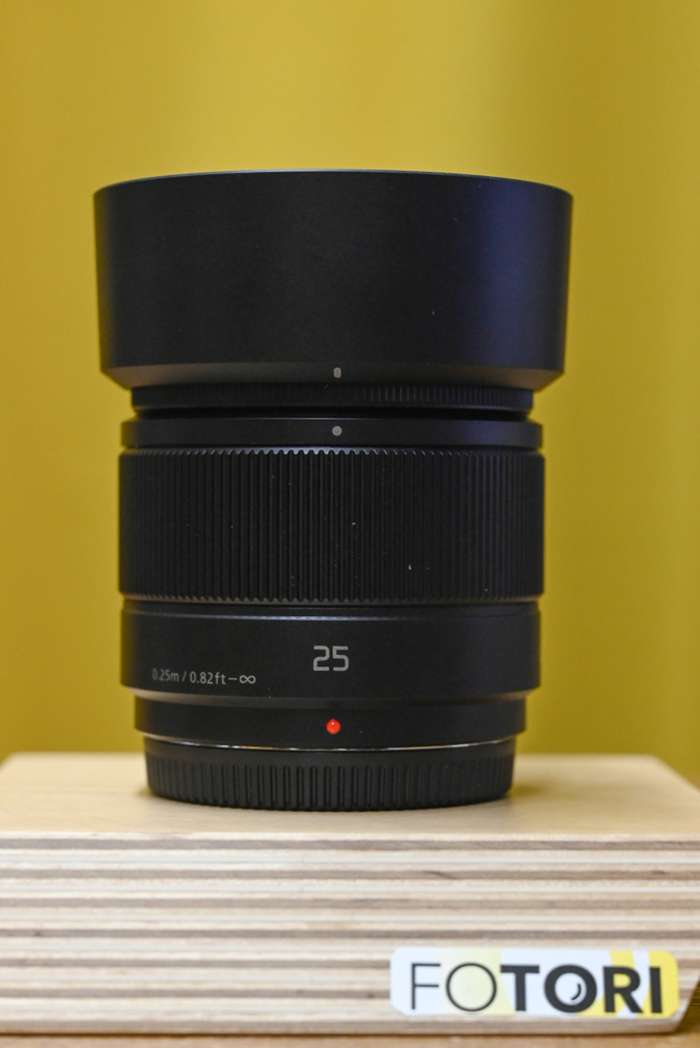 PANASONIC 25 mm f/1,7 černý