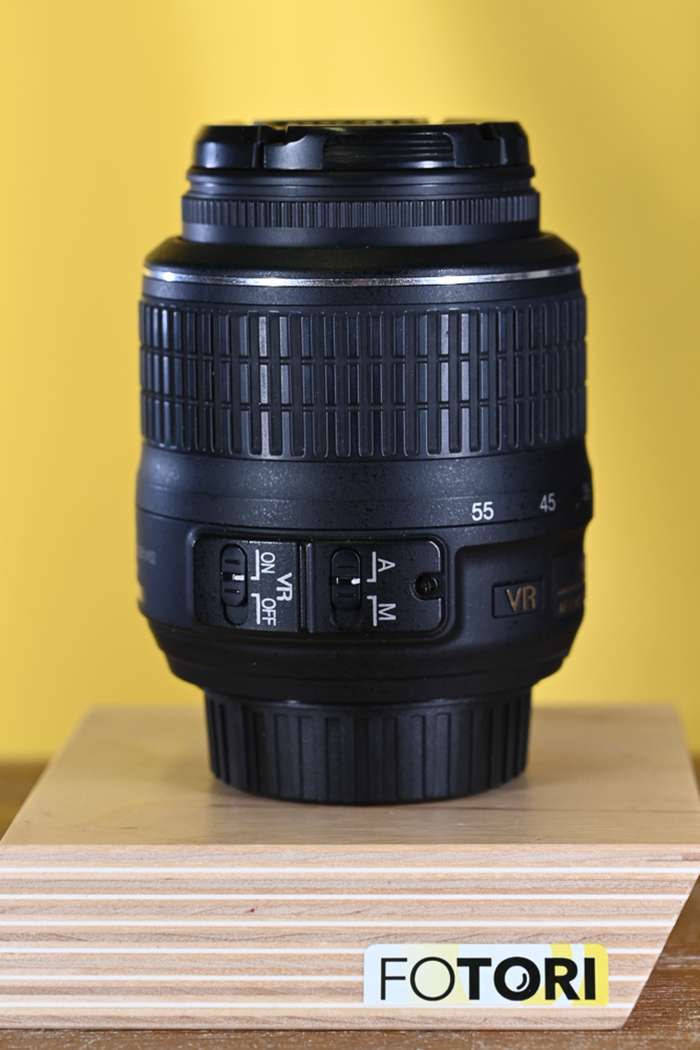 Nikon 18-55mm f/3.5-5.6G AF-S DX VR | 53672366