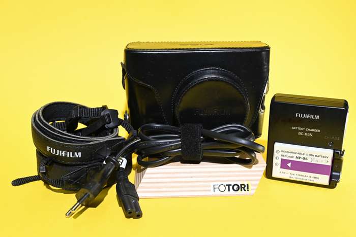 Fujifilm X100T | 54M02193