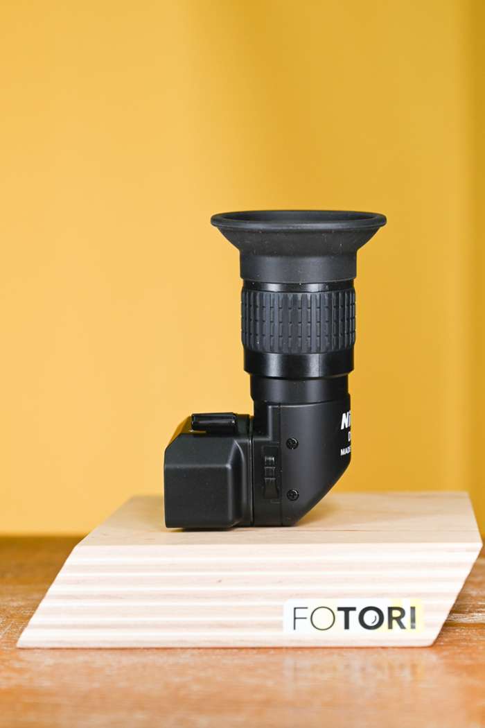 Nikon DR-6 úhlový hledáček