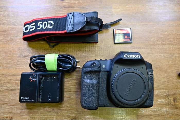 Canon EOS 50D + CF karta 8 GB