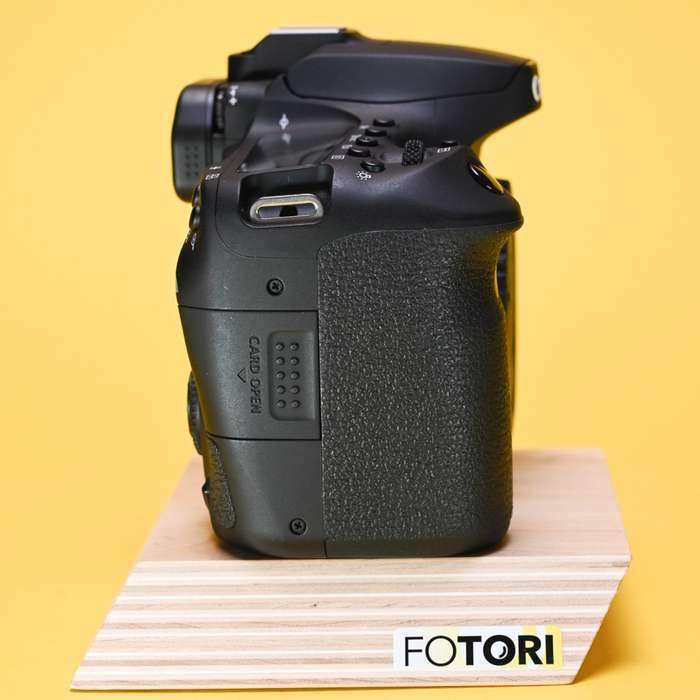 Canon EOS 90D | 063051000095