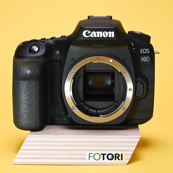 Canon EOS 90D | 063051000095