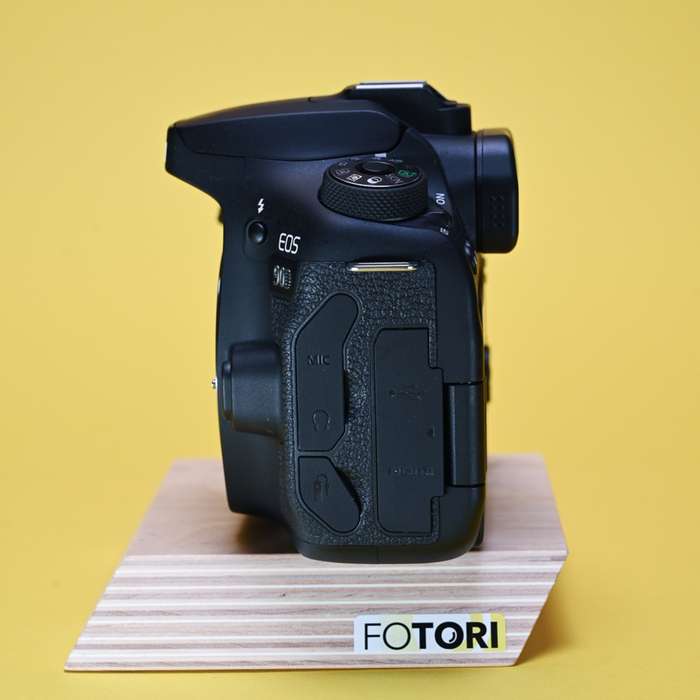 Canon EOS 90D | 063051000095