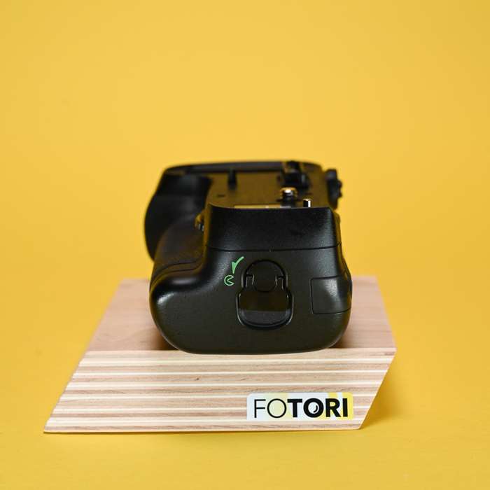 Nikon bateriový grip MB-D12 pro D800 a D810 | 2072636