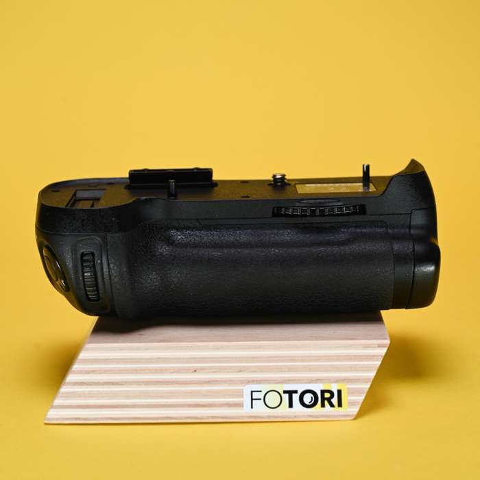 Nikon bateriový grip MB-D12 pro D800 a D810 | 2072636