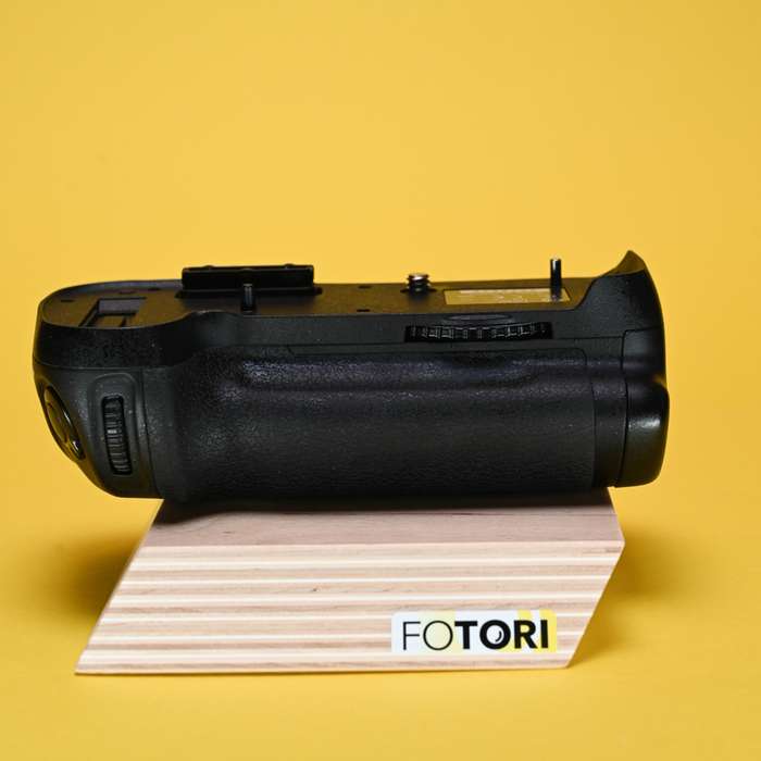 Nikon bateriový grip MB-D12 pro D800 a D810 | 2072636