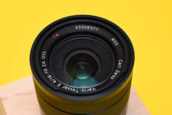Sony 16-70 mm f/4 Vario-Tessar T* pro bajonet E | SEL1670Z