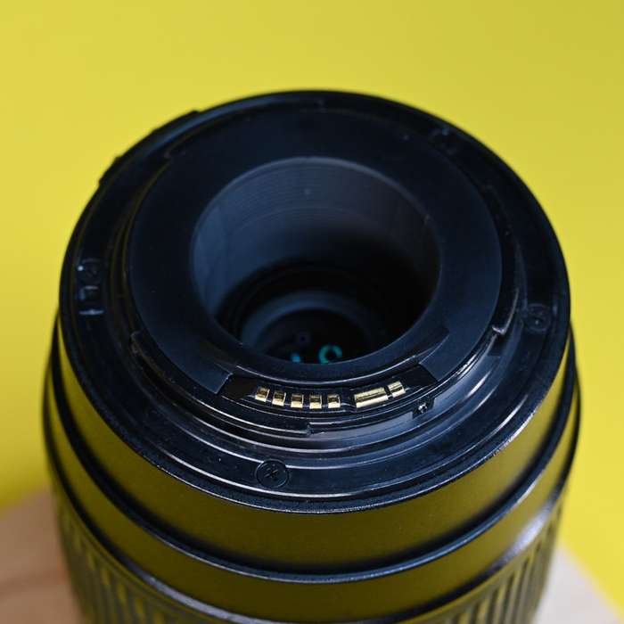 Tamron AF 70-300 mm f/4,0-5,6 Di LD Macro pro Canon EF | 526027