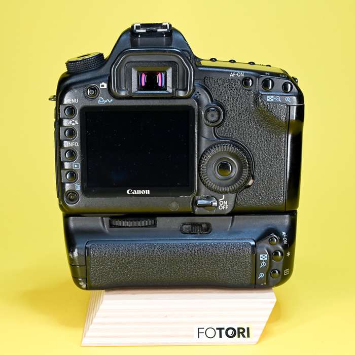 Canon EOS 5D Mark II + Bateriový grip BG-E6 | 3531601199