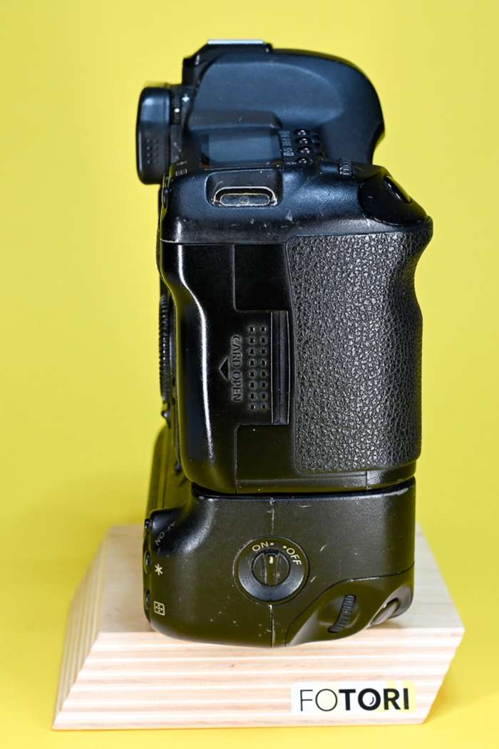 Canon EOS 5D Mark II + Bateriový grip BG-E6 | 3531601199