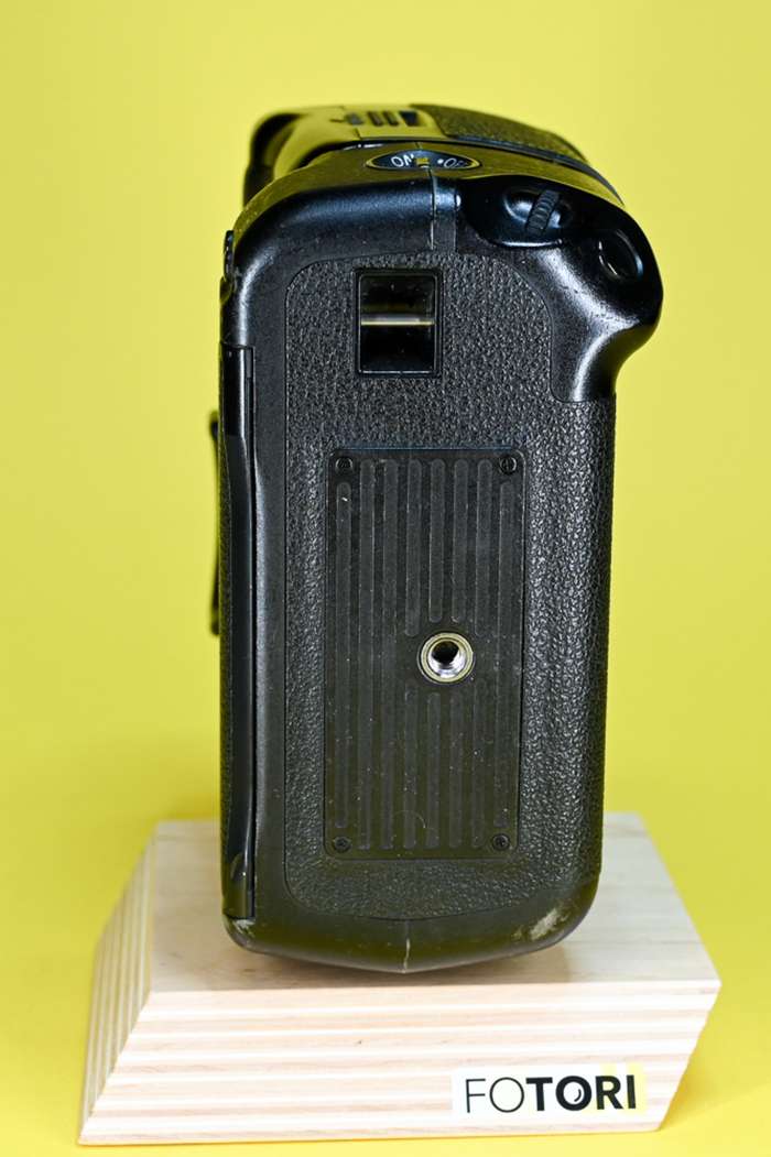 Canon EOS 5D Mark II + Bateriový grip BG-E6 | 3531601199